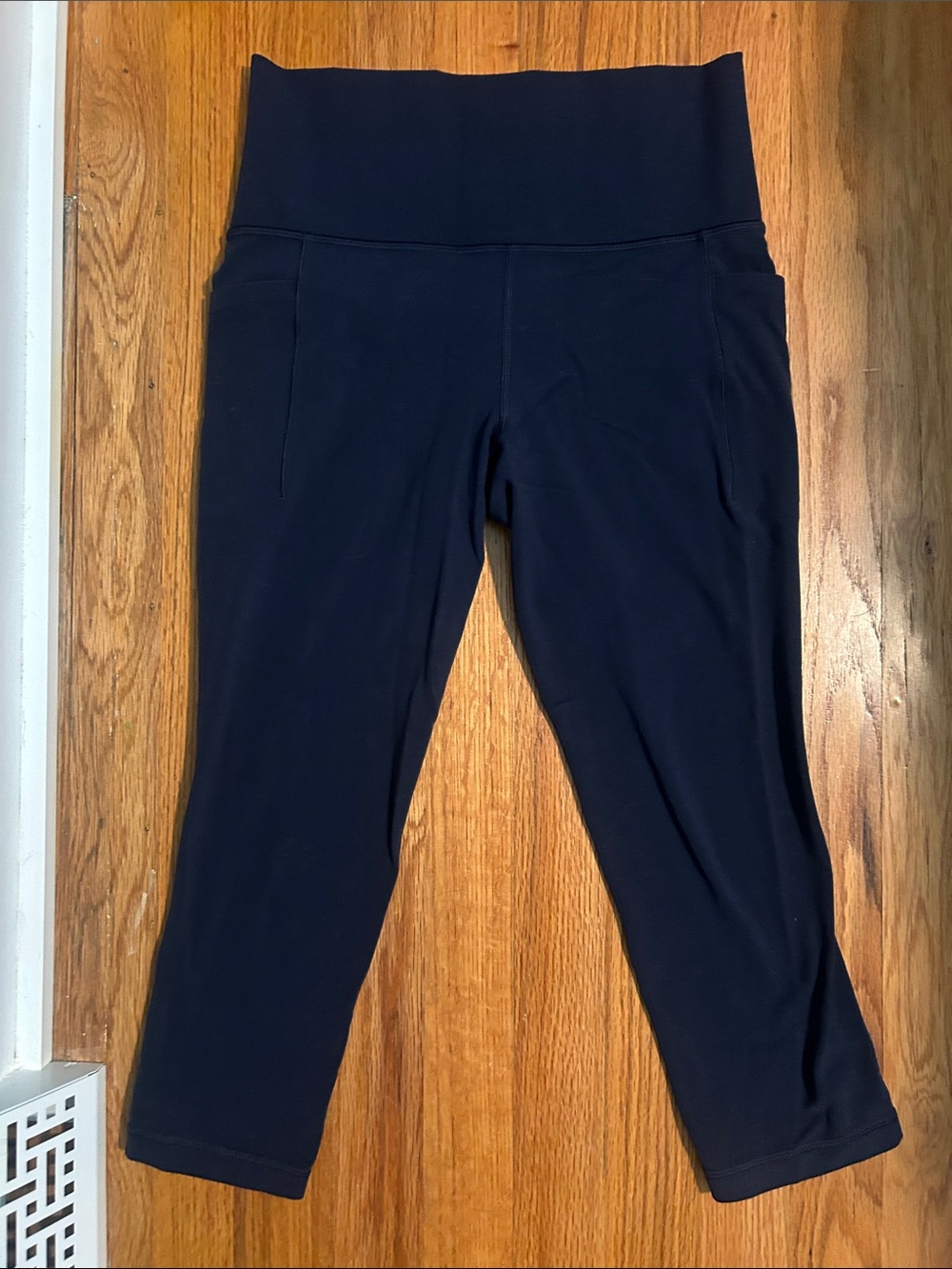 Athleta Salutation Stash Pocket High-Waist Cropped Leggings in Navy
